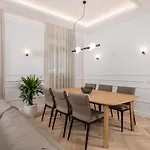 Apartament Plaza